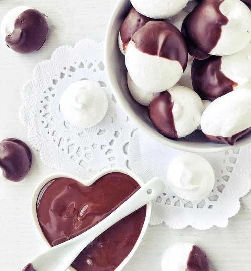 Receta de merengues con chocolate para San Valentín y Día de las Madres