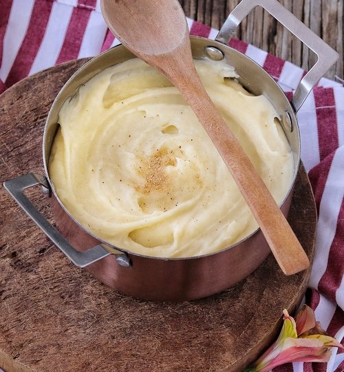 Salsa blanca para lasaña, crepas y croquetas con yema de huevo