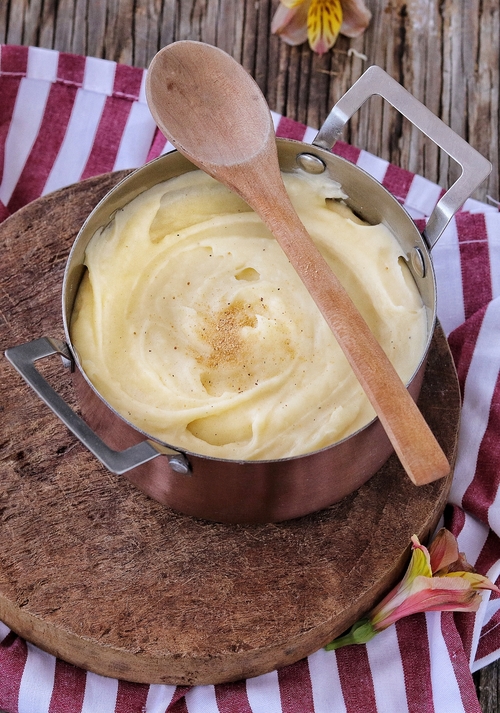 cómo hacer béchamel o salsa blanca con huevo