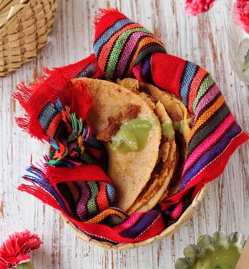 Tacos de canasta de chicharrón