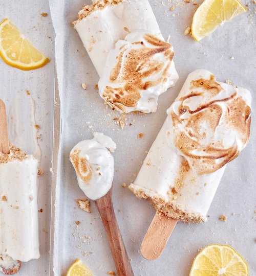 Paletas heladas de limón con merengue